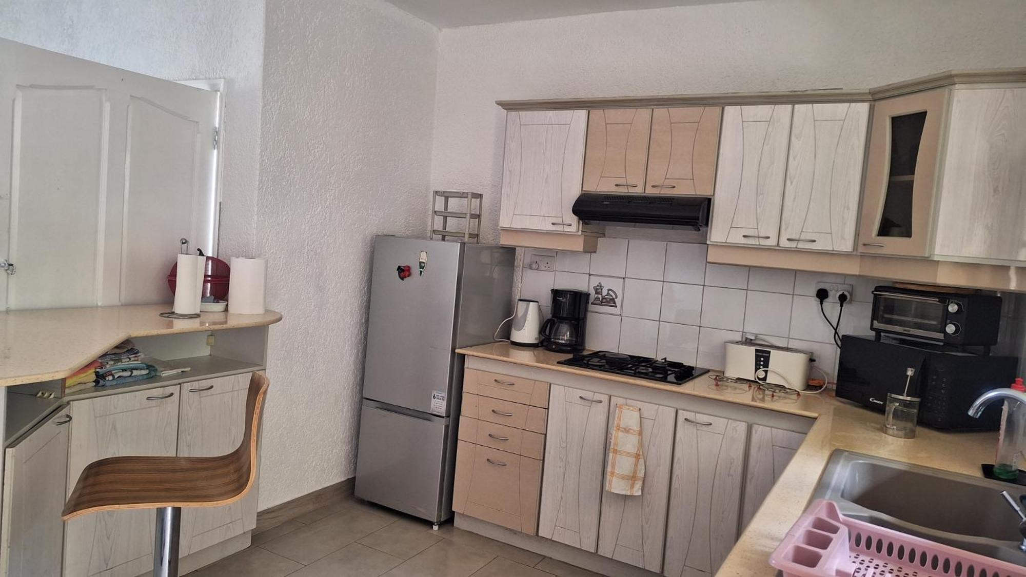 Grenadier A Apartment *